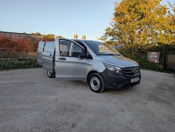 Used Mercedes-Benz Vito 2015 for sale - 76227557: Photo 11