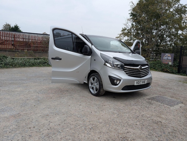 Used Vauxhall Vivaro 2017 for sale - 76307495: Photo 10