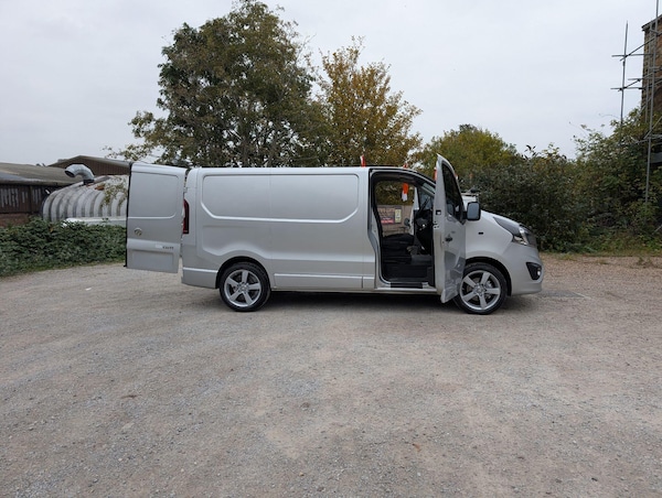 Used Vauxhall Vivaro 2017 for sale - 76307495: Photo 11