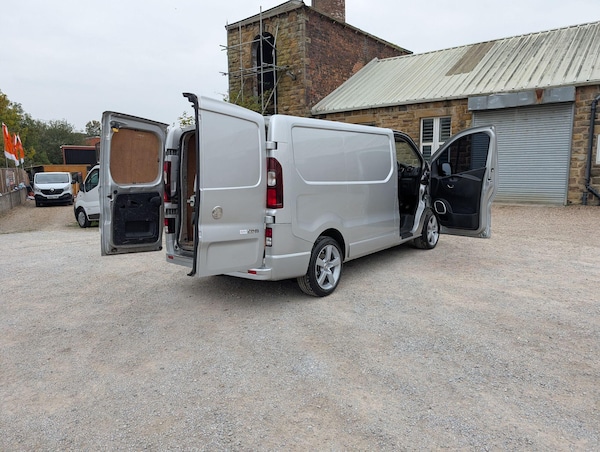 Used Vauxhall Vivaro 2017 for sale - 76307495: Photo 12