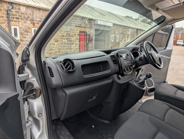Used Vauxhall Vivaro 2017 for sale - 76307495: Photo 23