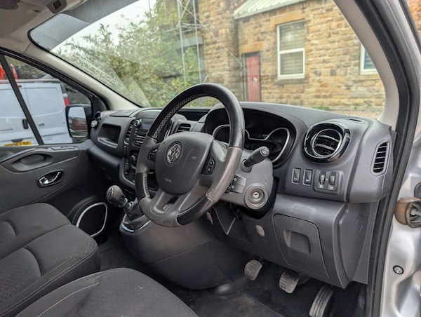 Used Vauxhall Vivaro 2017 for sale - 76307495: Photo 27