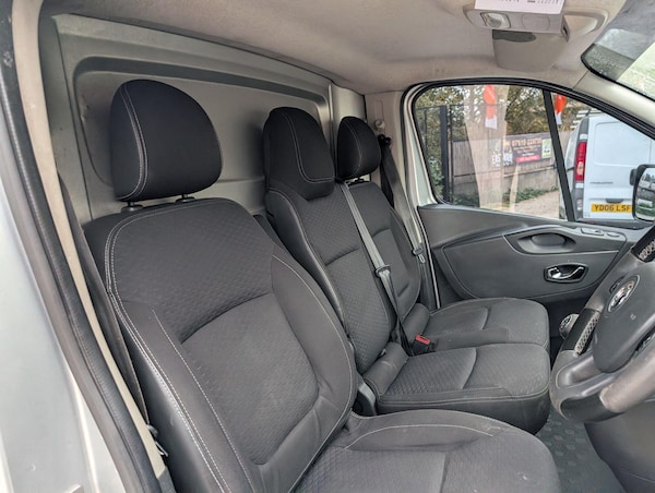 Used Vauxhall Vivaro 2017 for sale - 76307495: Photo 29