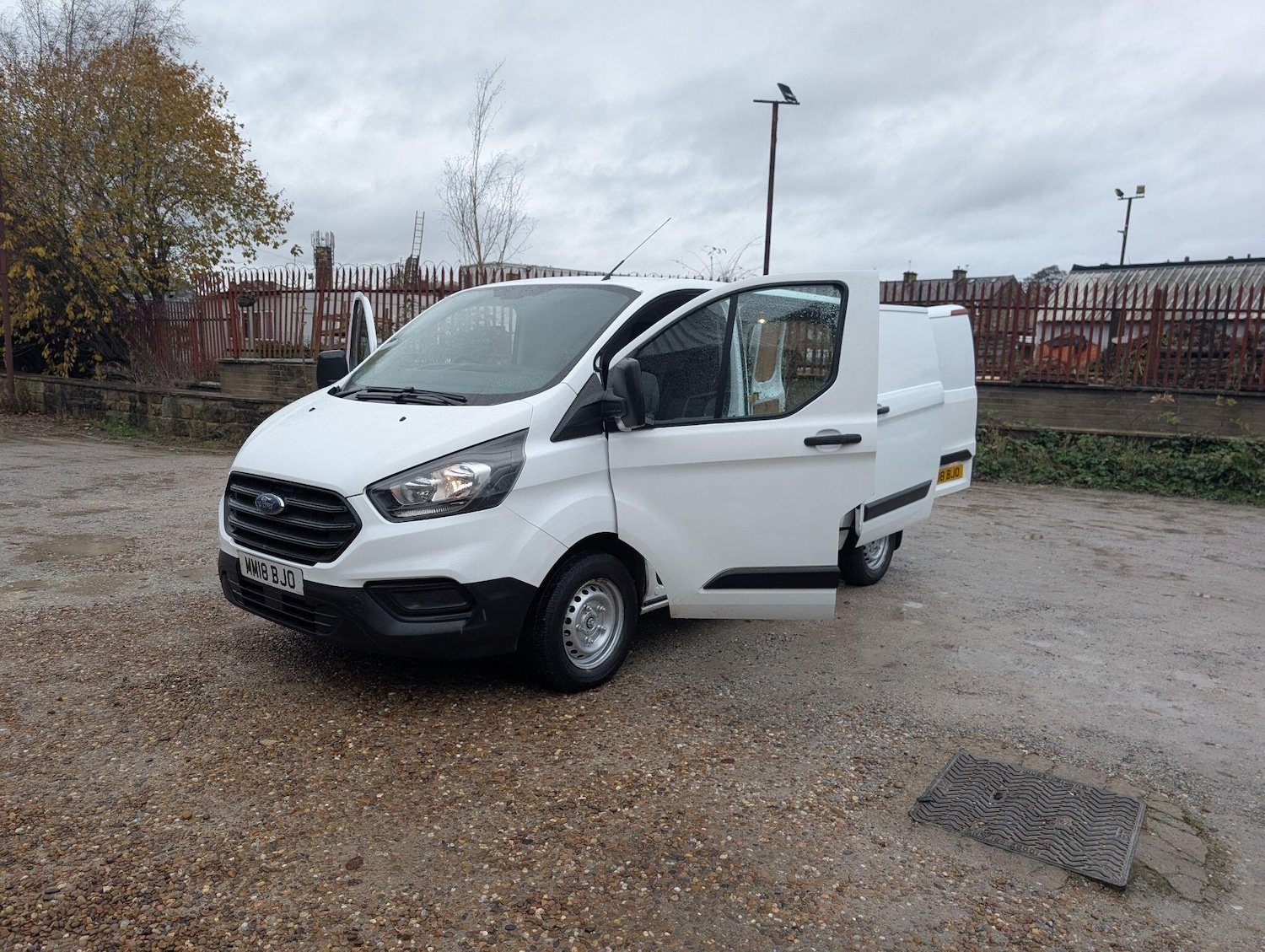 Used Ford Transit Custom 2018 for sale - 76772147: Photo 17