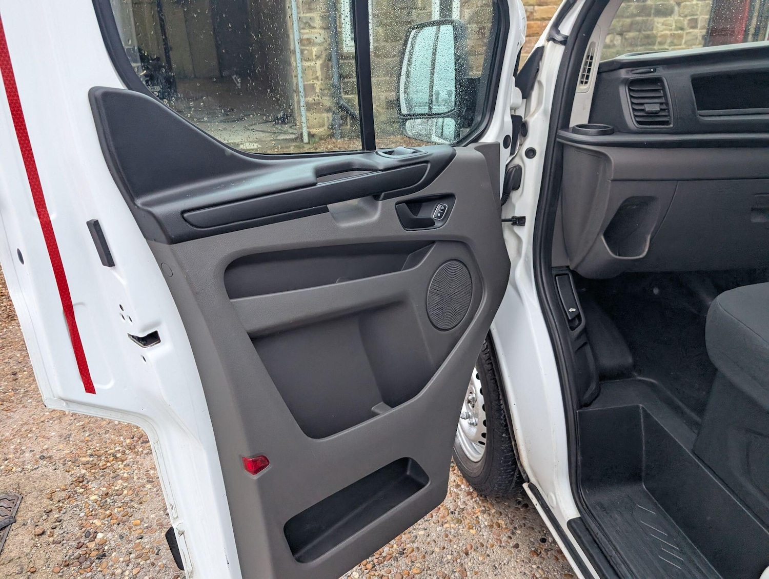 Used Ford Transit Custom 2018 for sale - 76772147: Photo 25