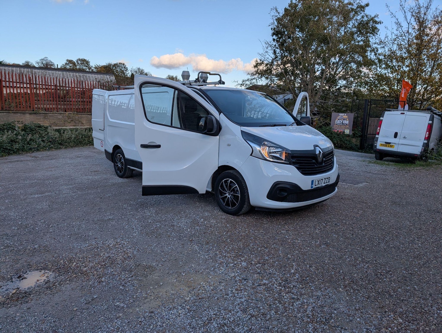 Used Renault Trafic 2017 for sale - 76377307: Photo 12