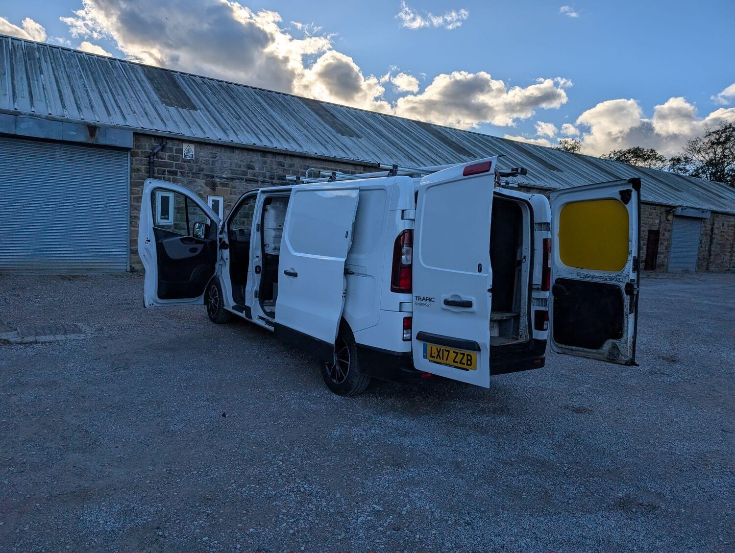 Used Renault Trafic 2017 for sale - 76377307: Photo 16