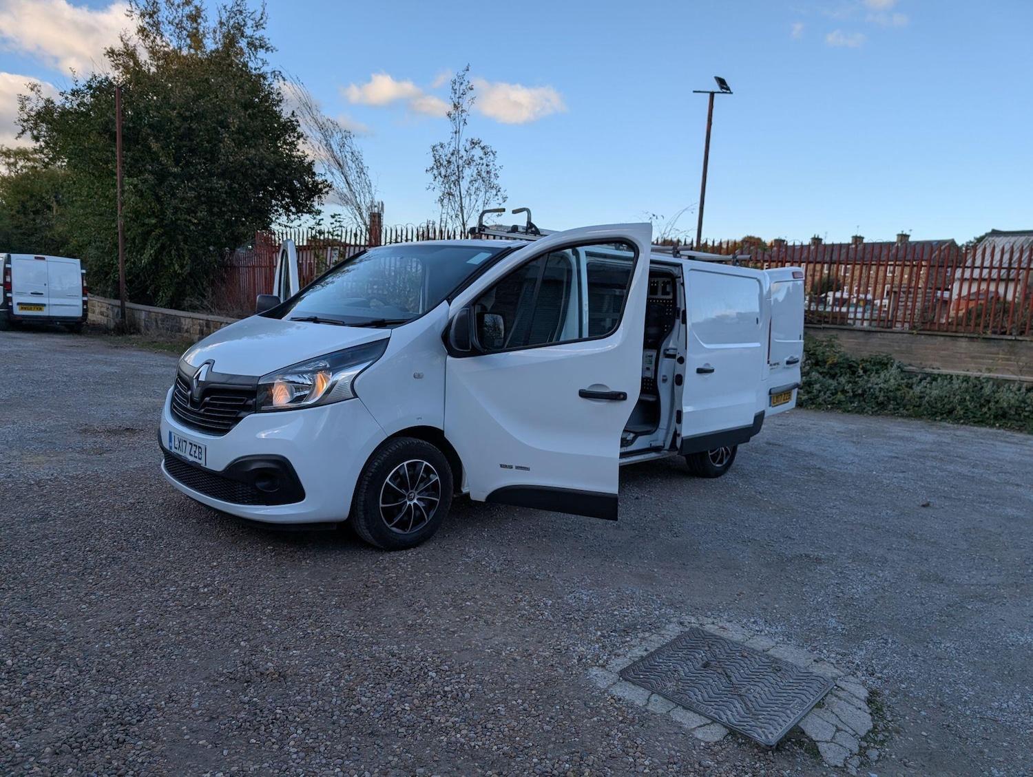 Used Renault Trafic 2017 for sale - 76377307: Photo 18