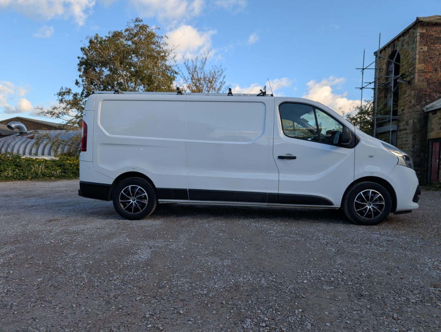 Used Renault Trafic 2017 for sale - 76377307: Photo 2