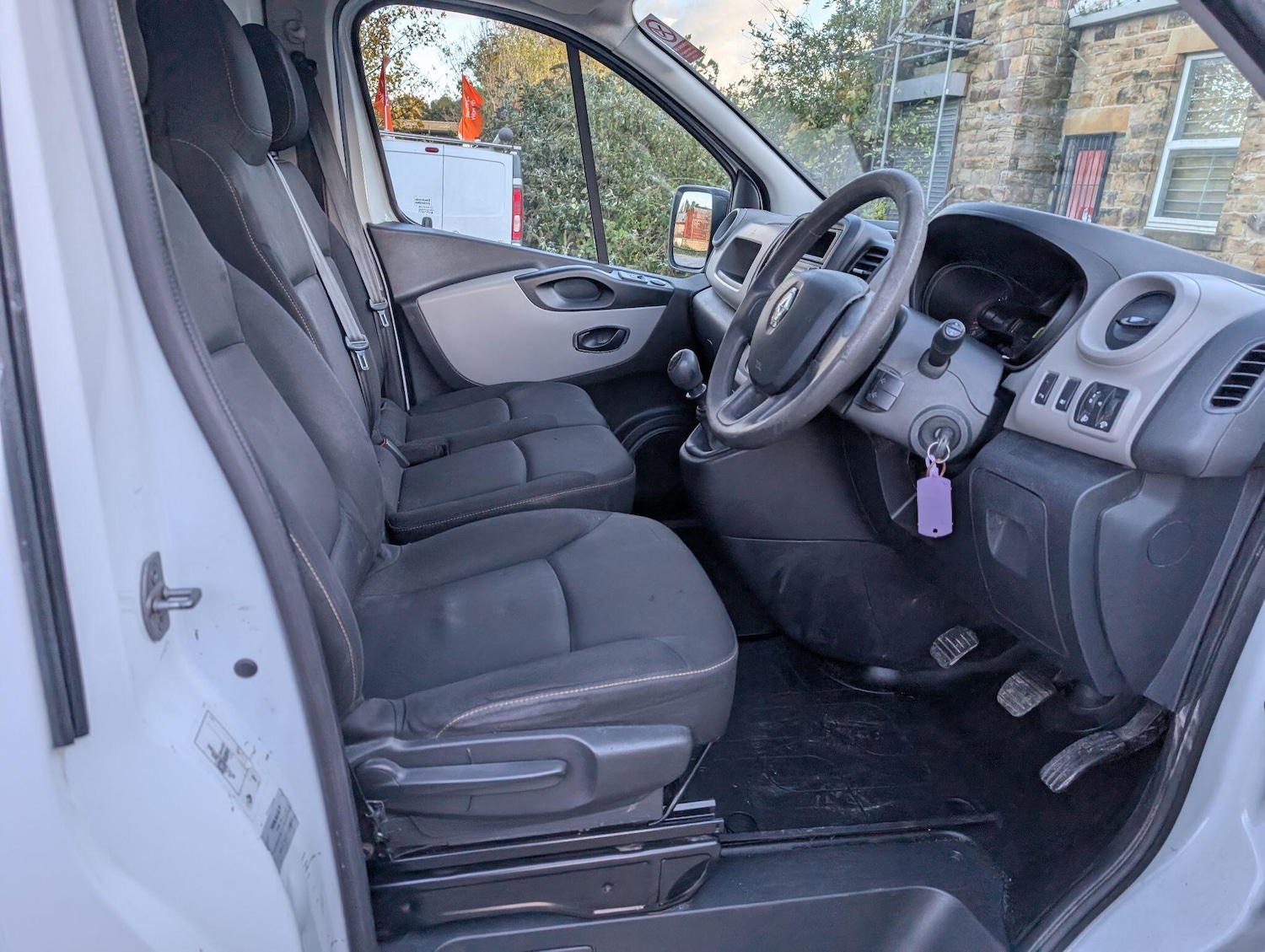 Used Renault Trafic 2017 for sale - 76377307: Photo 32