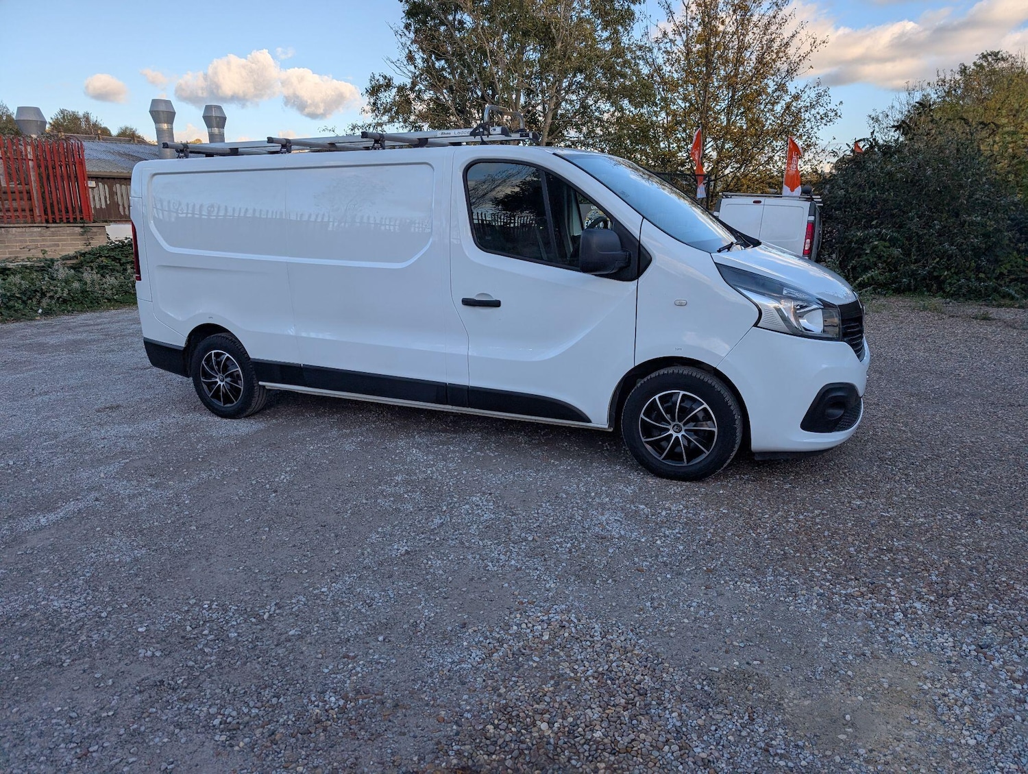 Used Renault Trafic 2017 for sale - 76377307: Photo 40