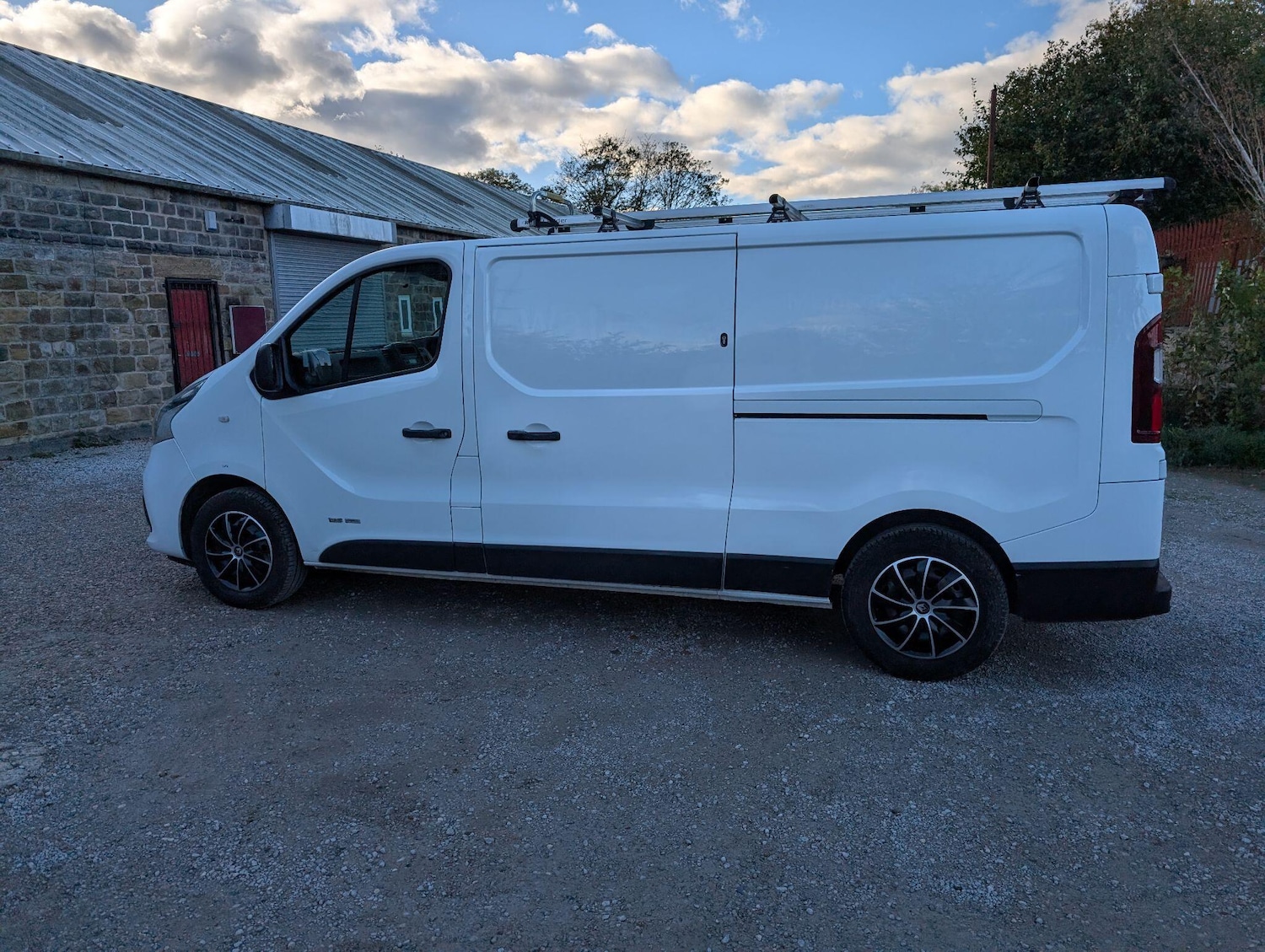 Used Renault Trafic 2017 for sale - 76377307: Photo 47