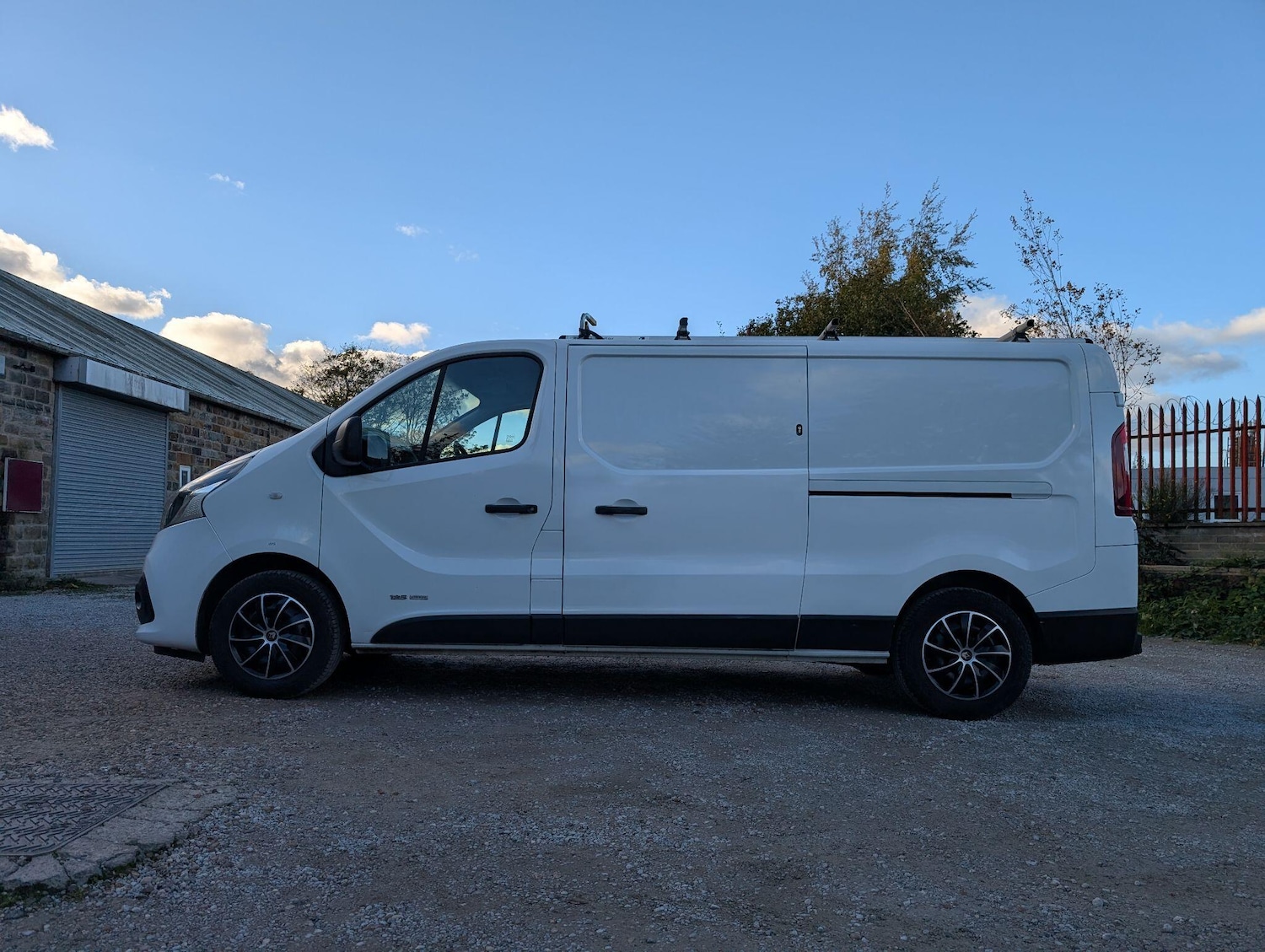 Used Renault Trafic 2017 for sale - 76377307: Photo 8