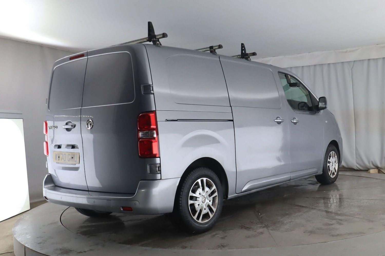 Used Vauxhall Vivaro 2020 for sale - 76701025: Photo 2