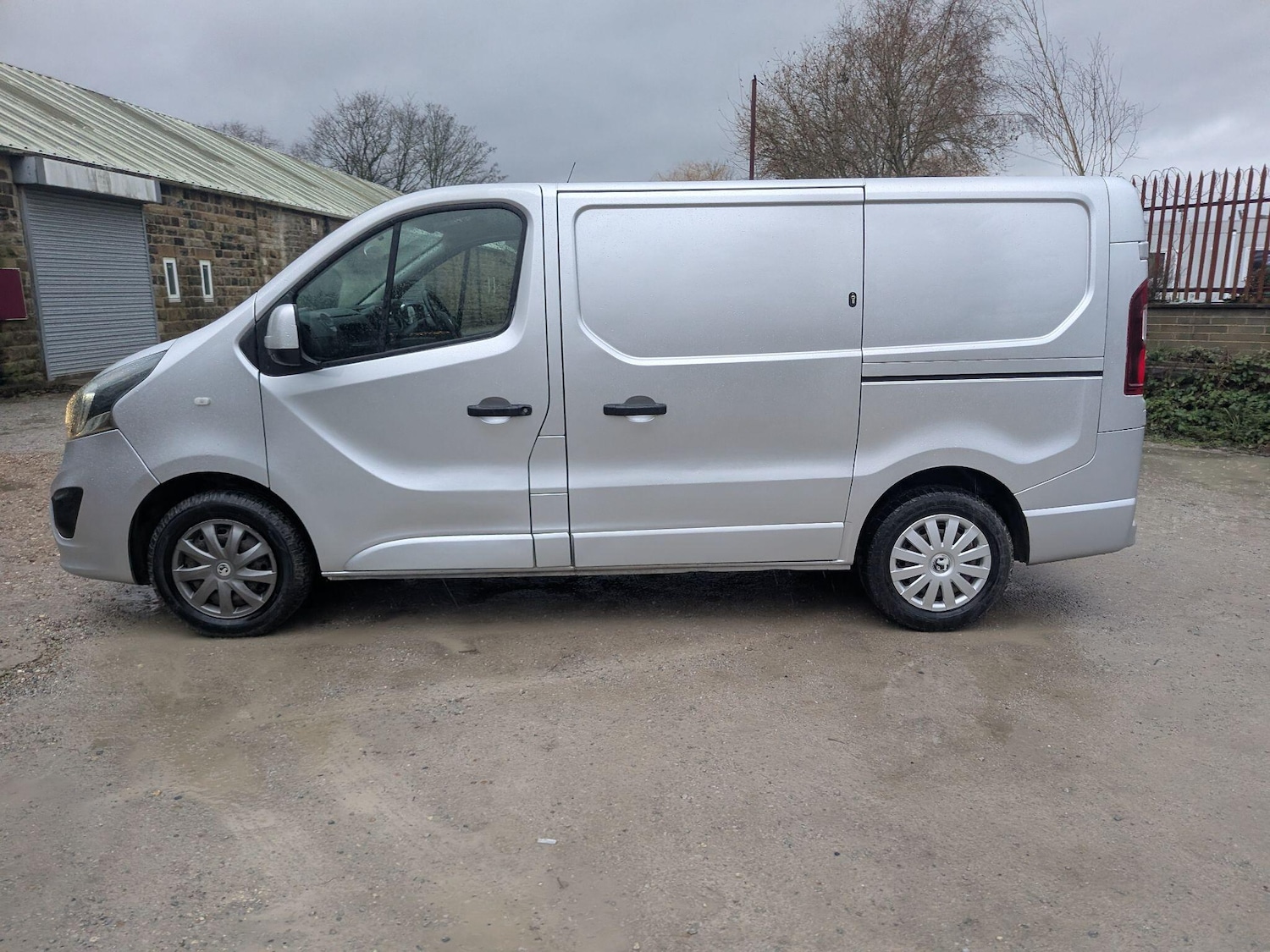 Used Vauxhall Vivaro 2015 for sale - 77166469: Photo 13