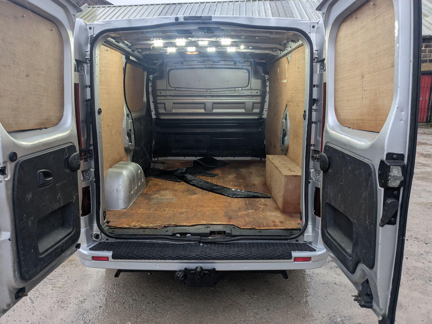 Used Vauxhall Vivaro 2015 for sale - 77166469: Photo 28