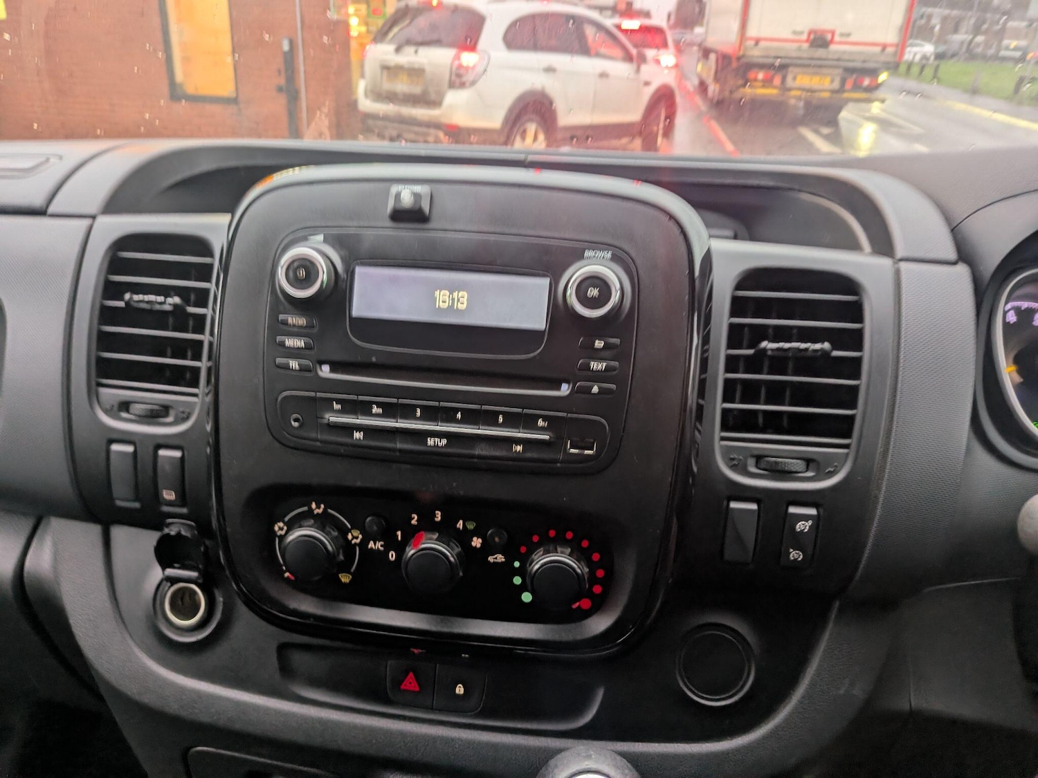 Used Vauxhall Vivaro 2015 for sale - 77166469: Photo 37