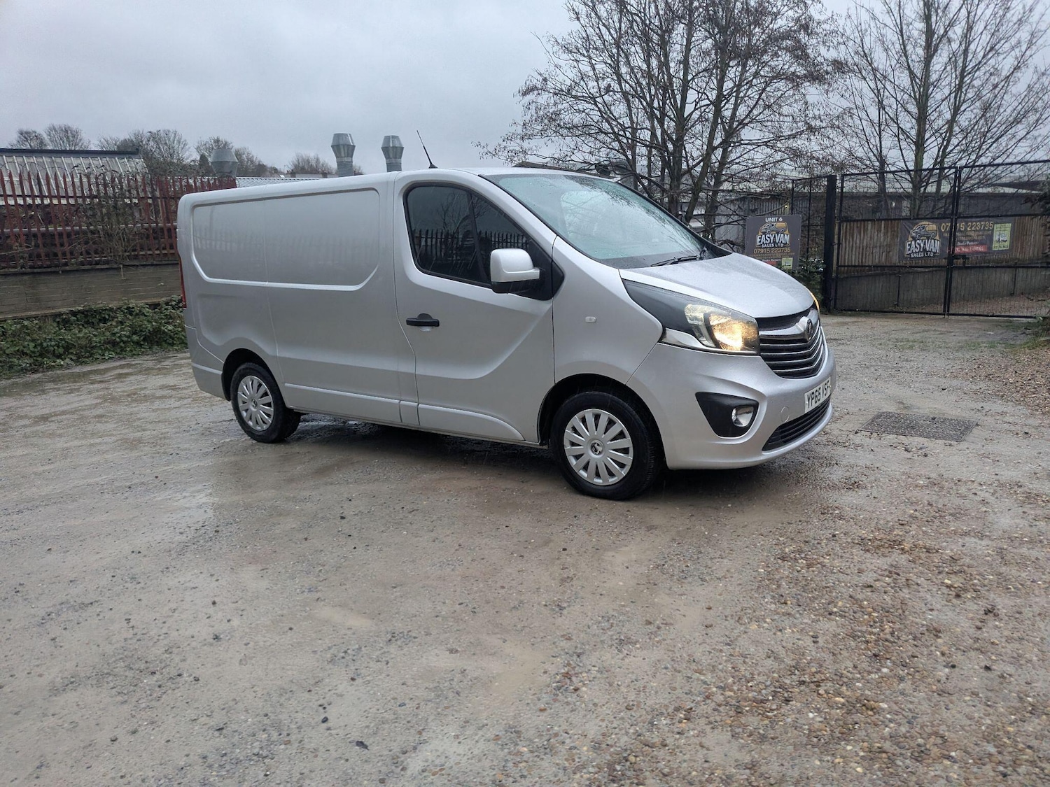 Used Vauxhall Vivaro 2015 for sale - 77166469: Photo 4