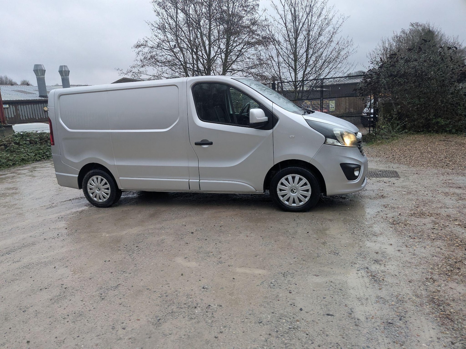 Used Vauxhall Vivaro 2015 for sale - 77166469: Photo 6