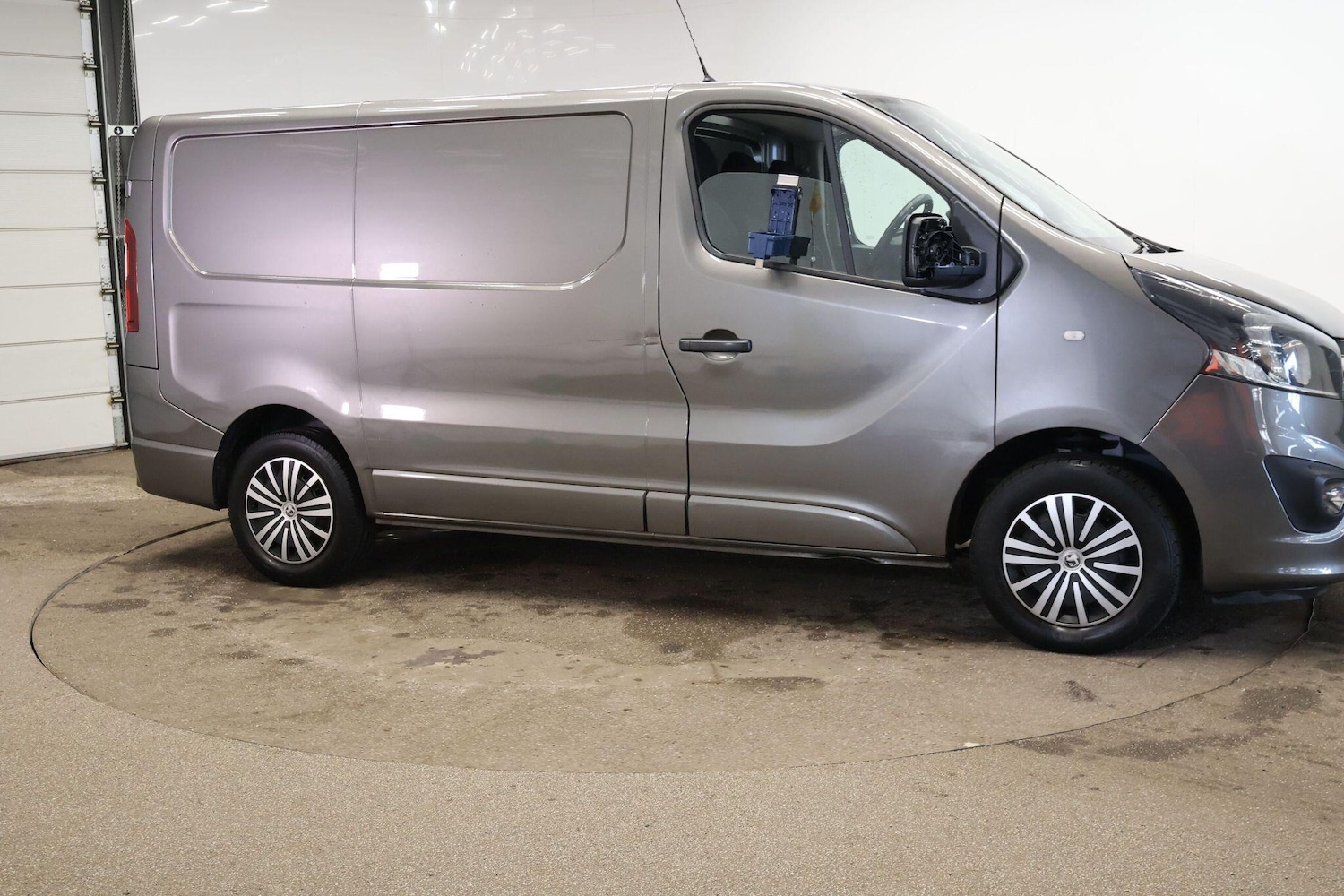 Used Vauxhall Vivaro 2016 for sale - 76912640: Photo 3