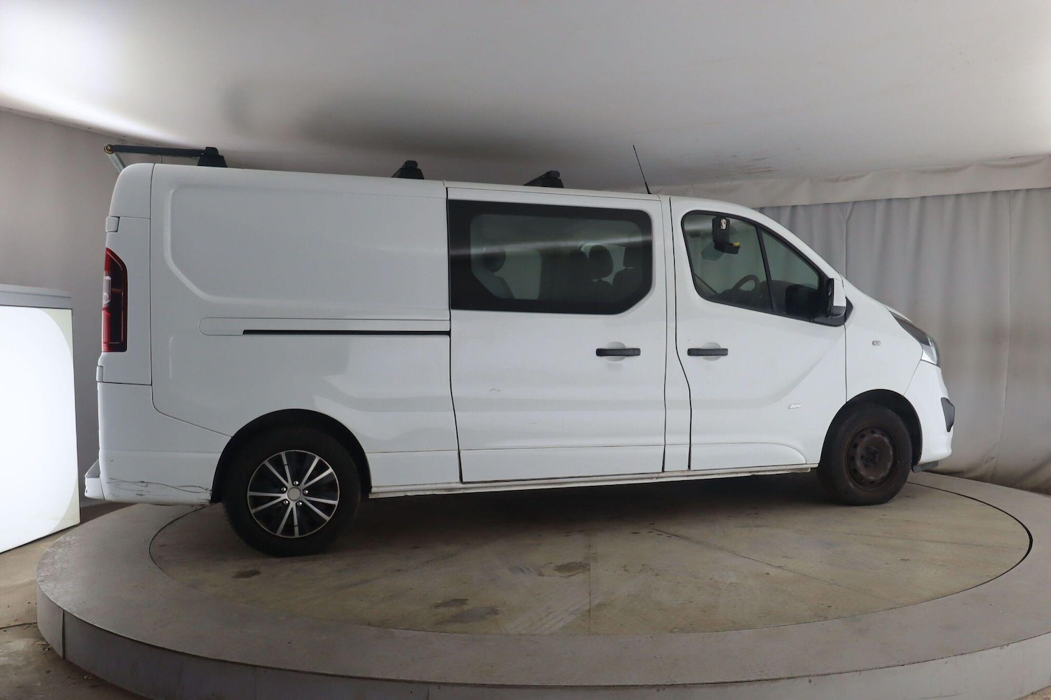 Used Vauxhall Vivaro 2018 for sale - 77696182: Photo 1