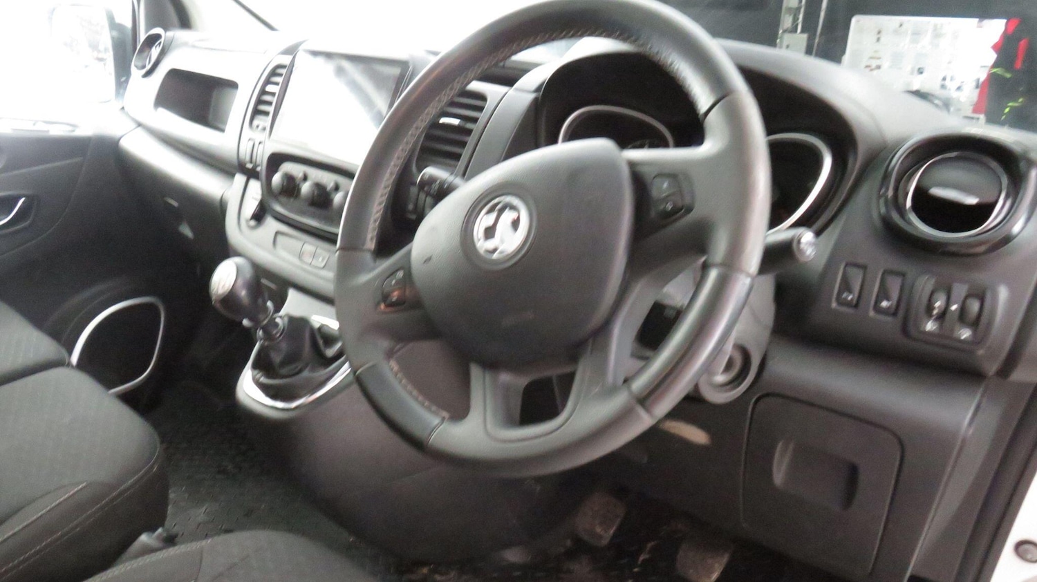 Used Vauxhall Vivaro 2018 for sale - 77696182: Photo 10