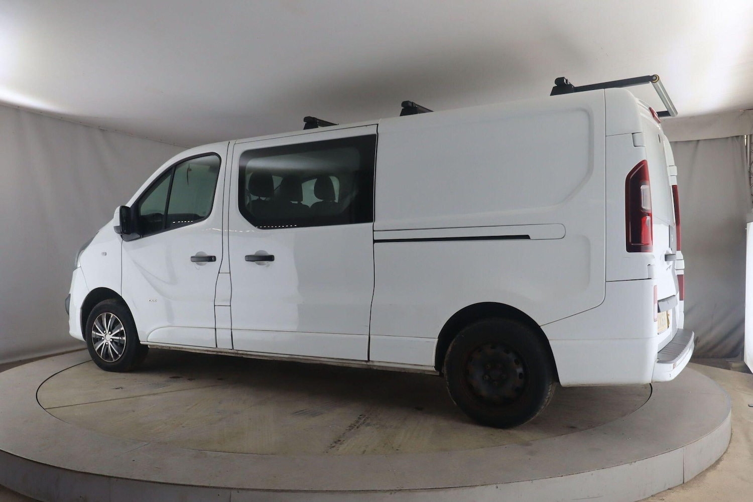 Used Vauxhall Vivaro 2018 for sale - 77696182: Photo 7