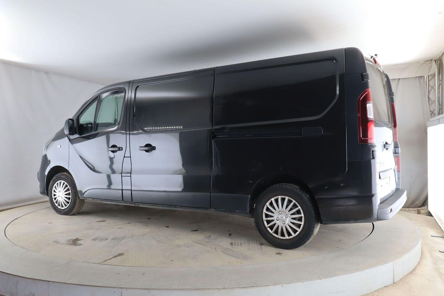 Used Vauxhall Vivaro for sale - 78205411: Photo 4