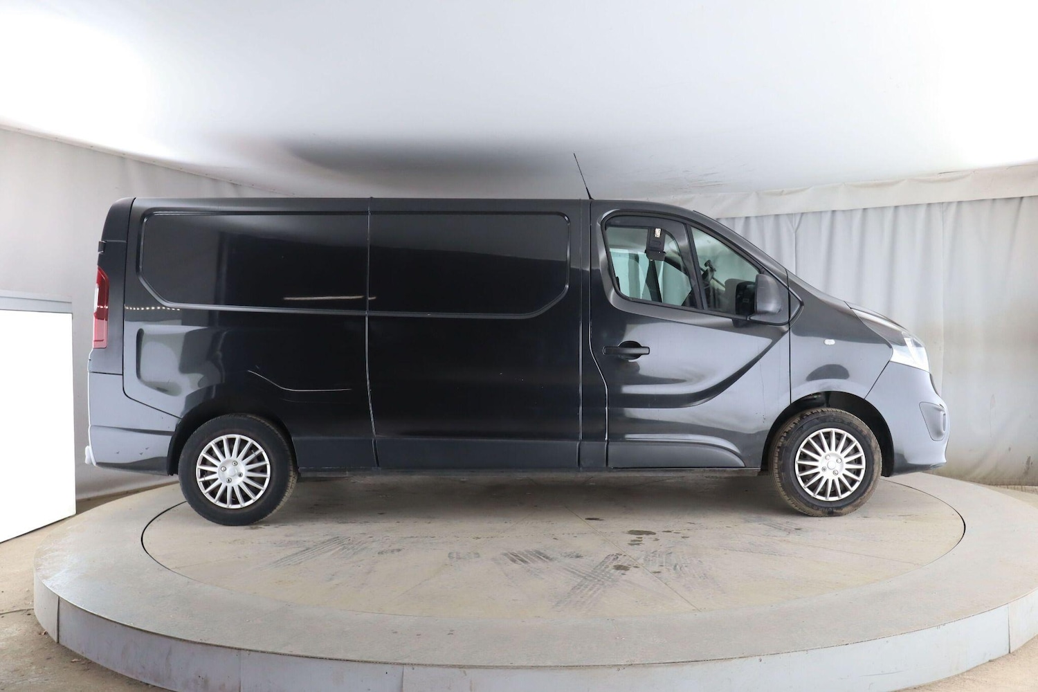 Used Vauxhall Vivaro for sale - 78205411: Photo 5
