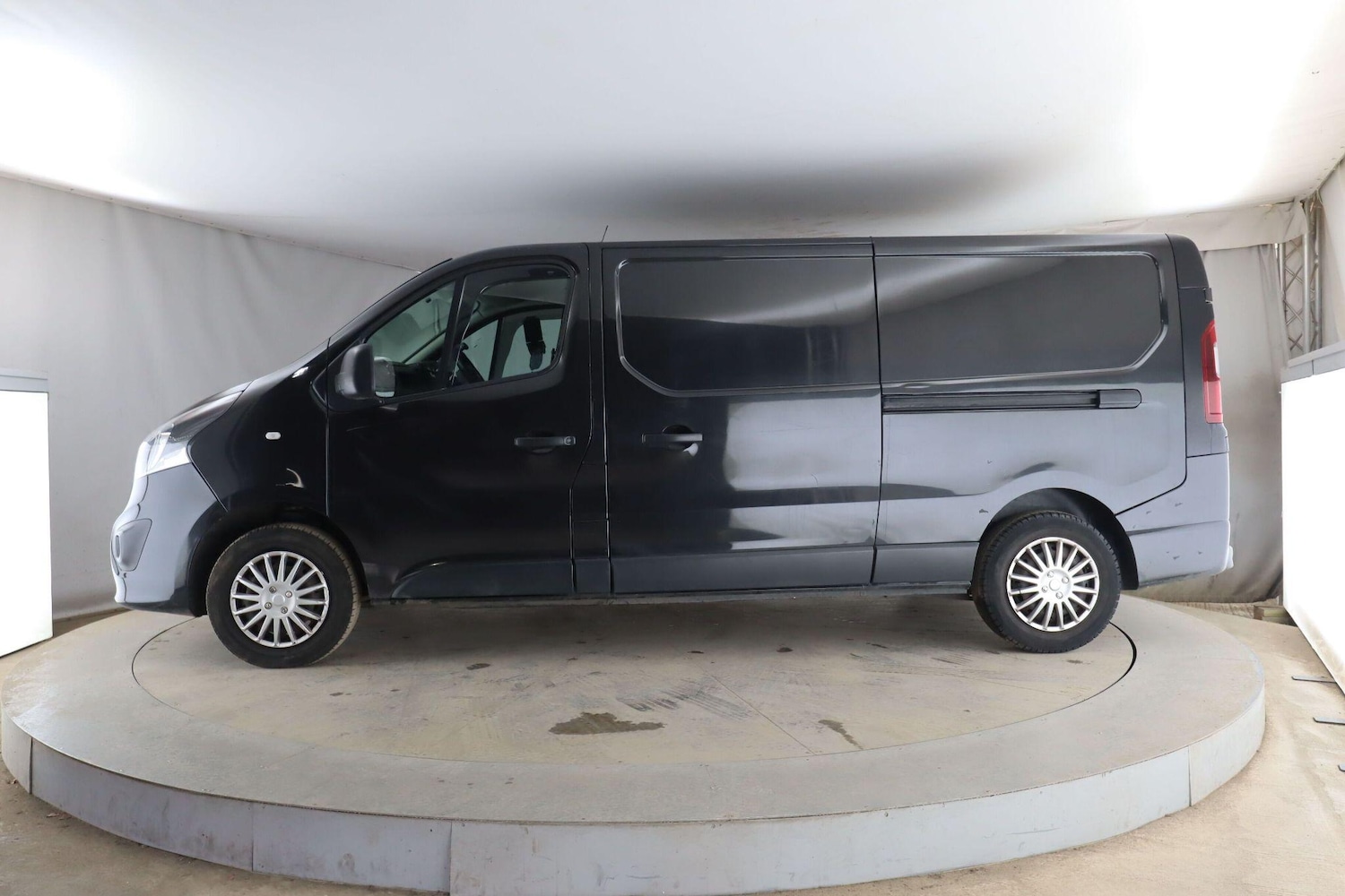 Used Vauxhall Vivaro for sale - 78205411: Photo 6