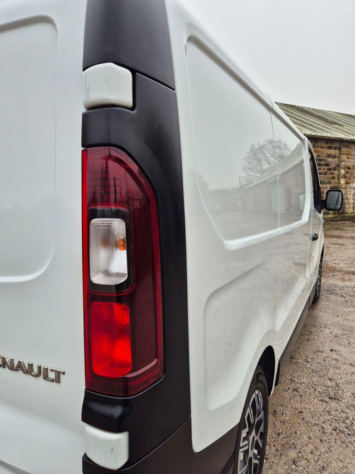 Used Renault Trafic 2018 for sale - 77021314: Photo 18