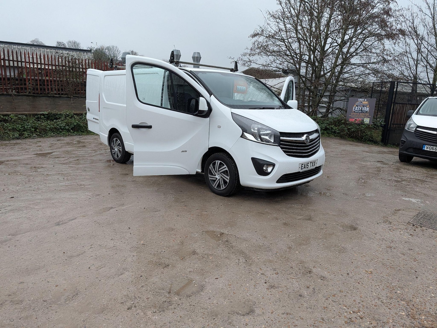 Used Vauxhall Vivaro 2015 for sale - 76898639: Photo 11
