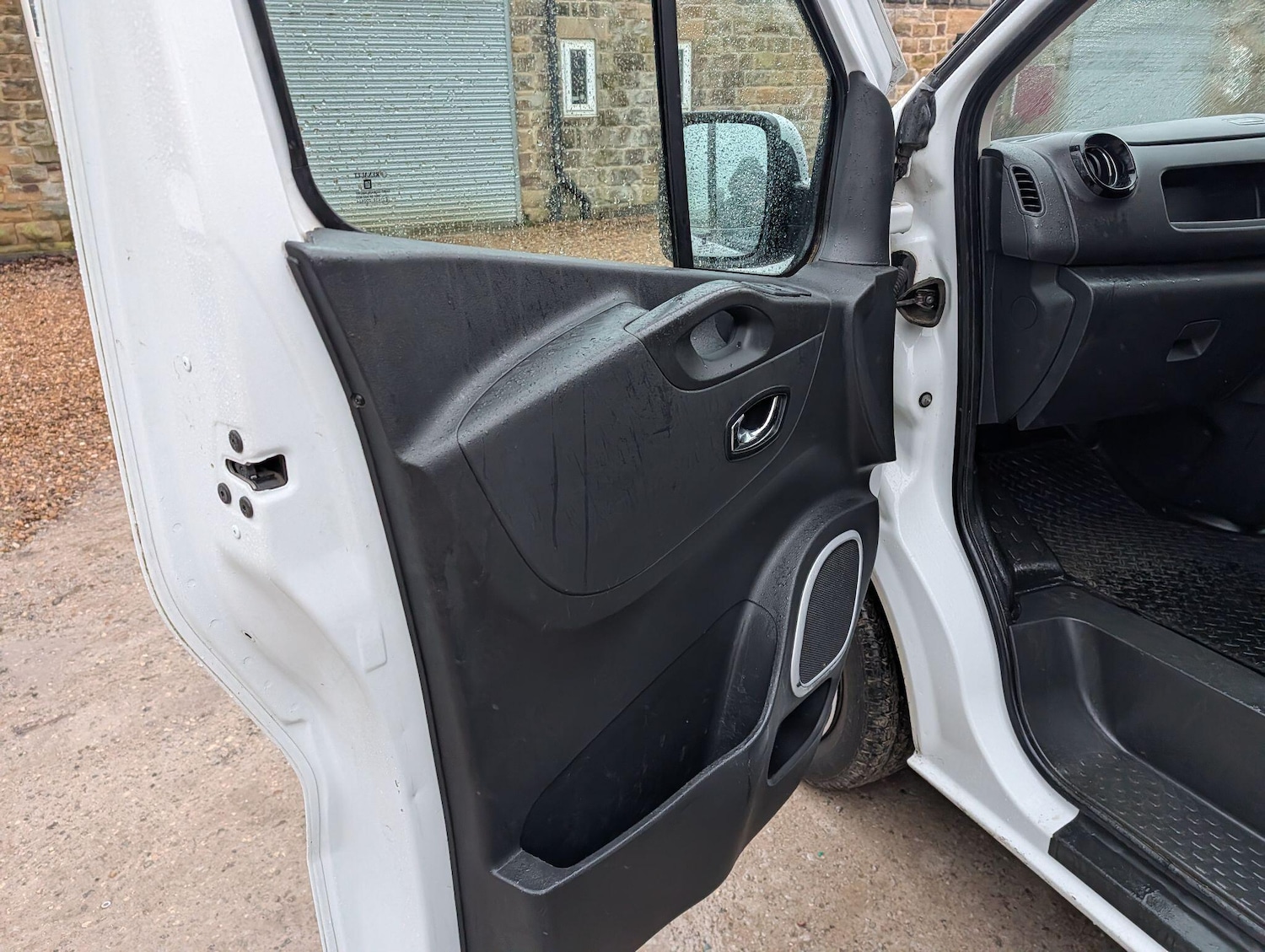 Used Vauxhall Vivaro 2015 for sale - 76898639: Photo 21