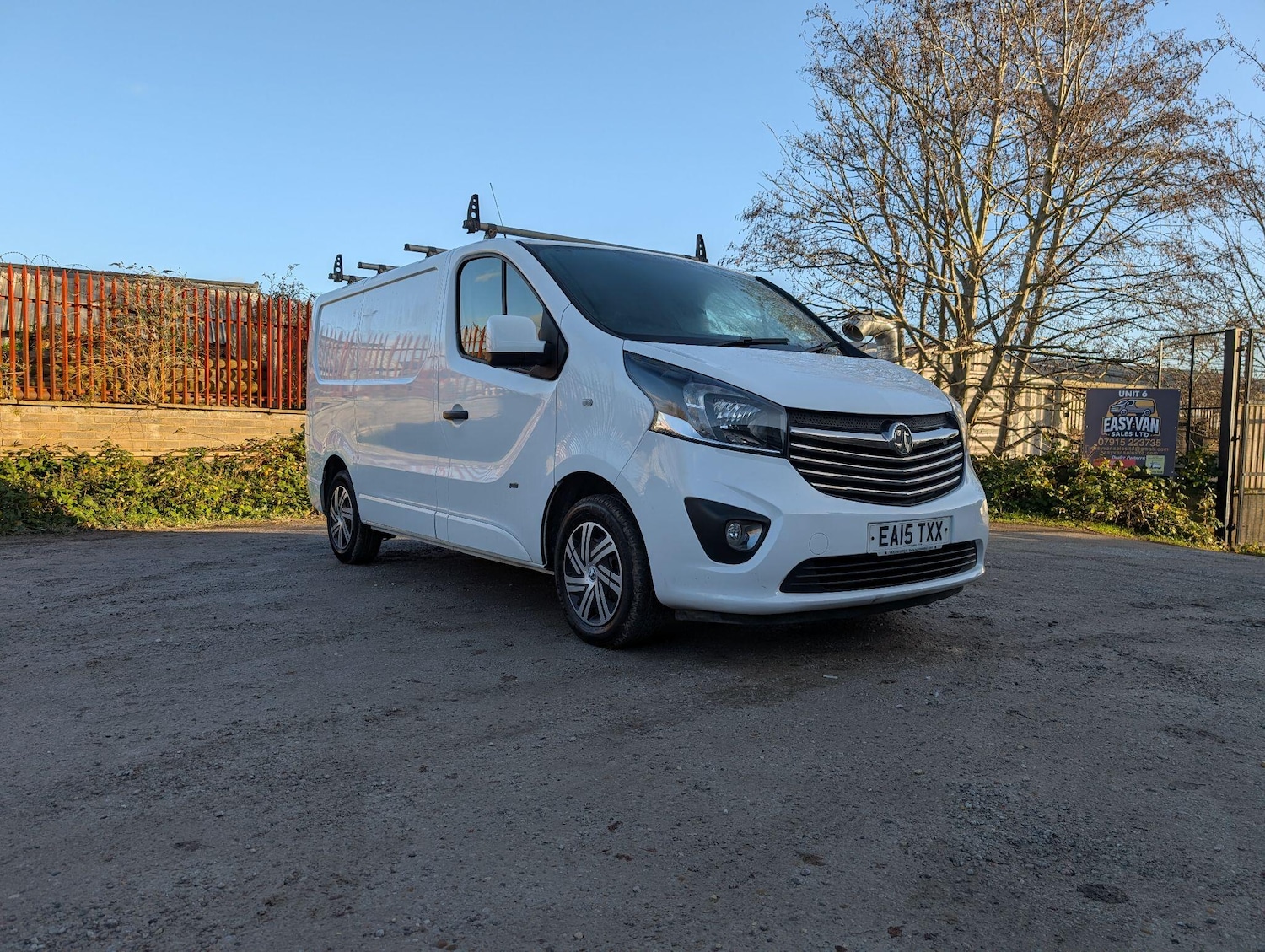 Used Vauxhall Vivaro 2015 for sale - 76898639: Photo 3