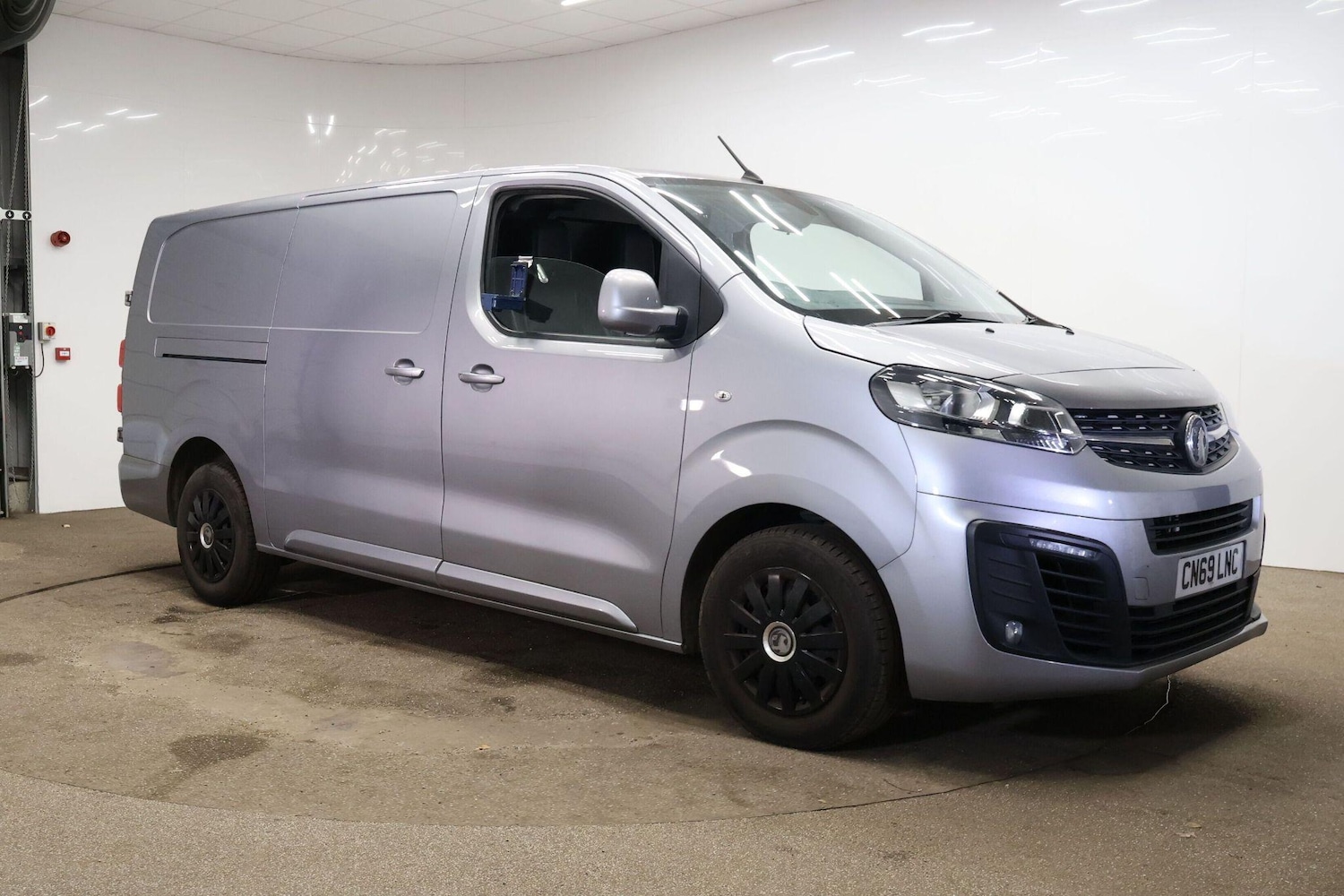 Used Vauxhall Vivaro 2019 for sale - 76633857: Photo 1