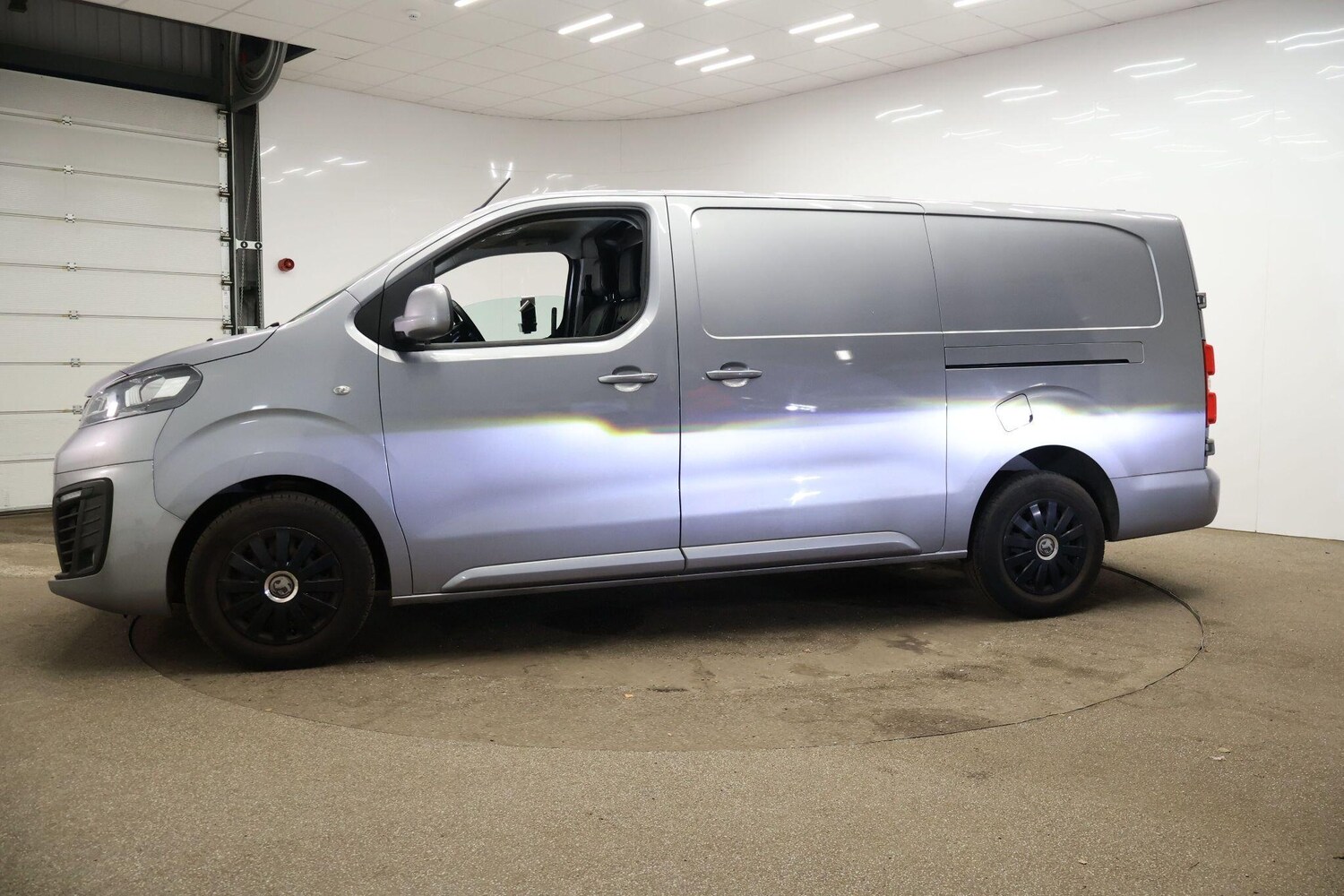 Used Vauxhall Vivaro 2019 for sale - 76633857: Photo 4