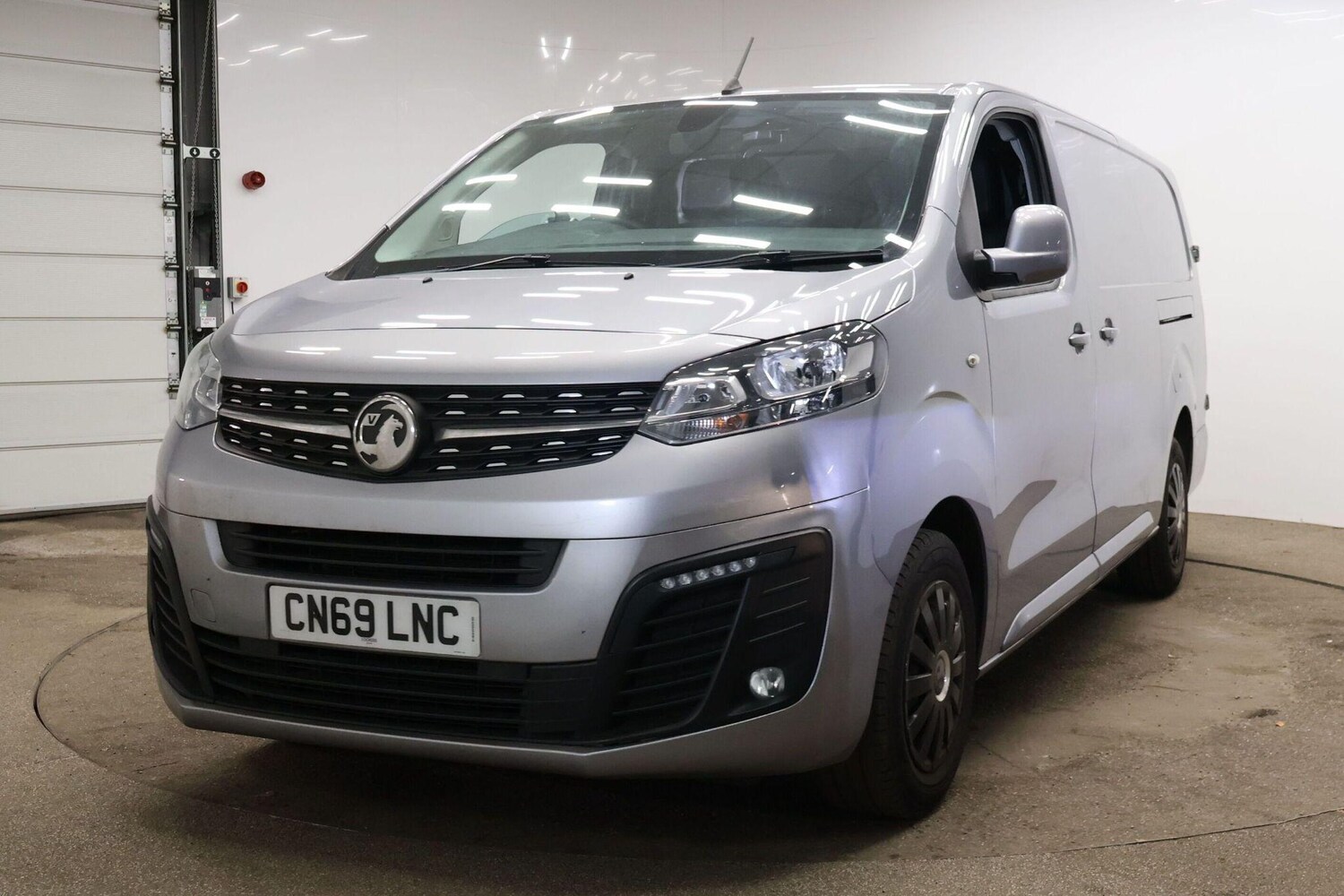 Used Vauxhall Vivaro 2019 for sale - 76633857: Photo 6