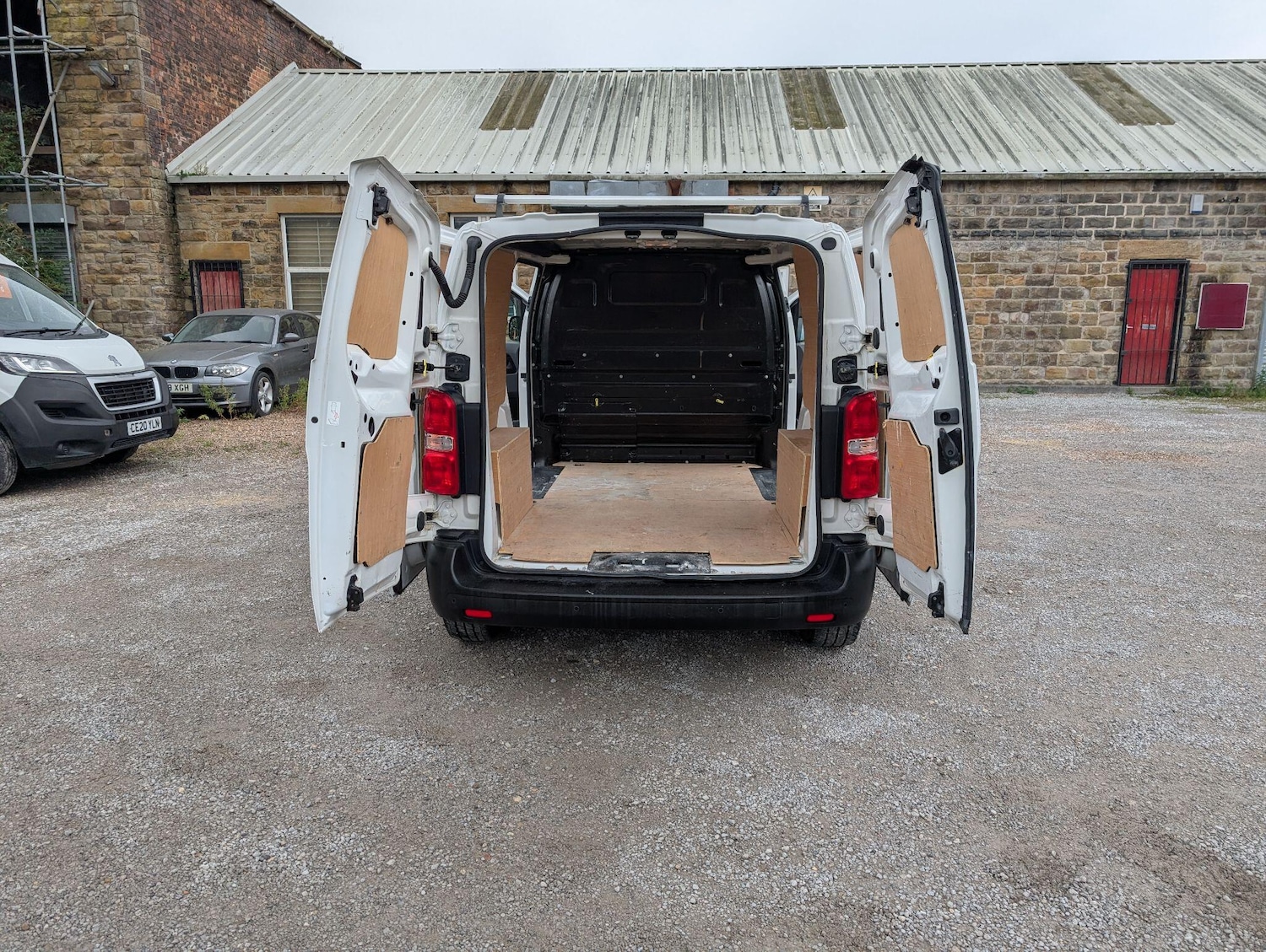 Used Peugeot Expert 2019 for sale - 76000638: Photo 13
