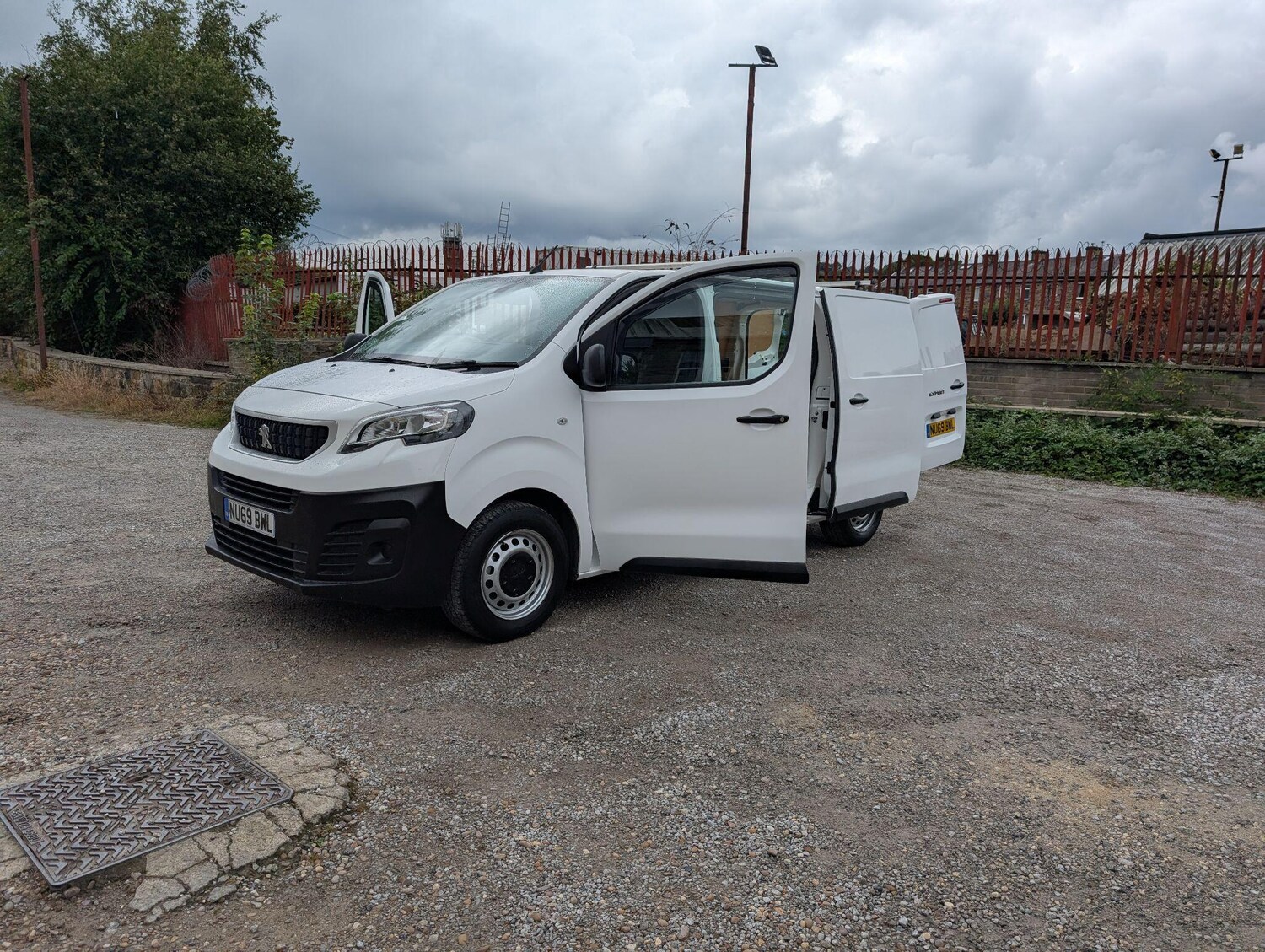 Used Peugeot Expert 2019 for sale - 76000638: Photo 16