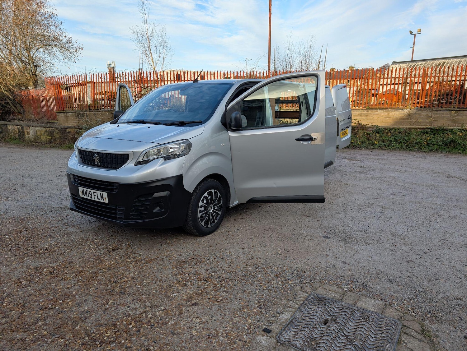 Used Peugeot Expert 2019 for sale - 76964812: Photo 17