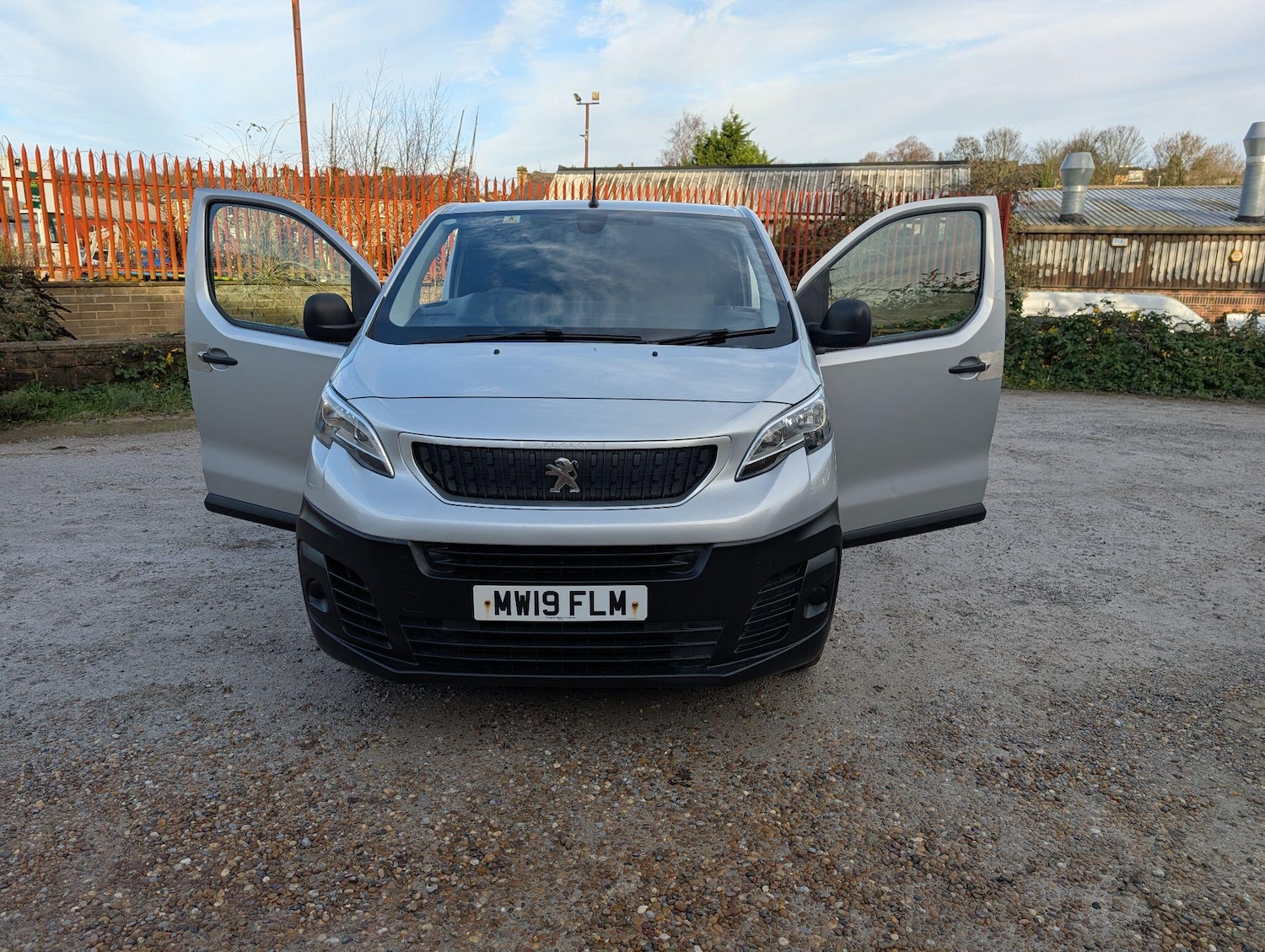 Used Peugeot Expert 2019 for sale - 76964812: Photo 18
