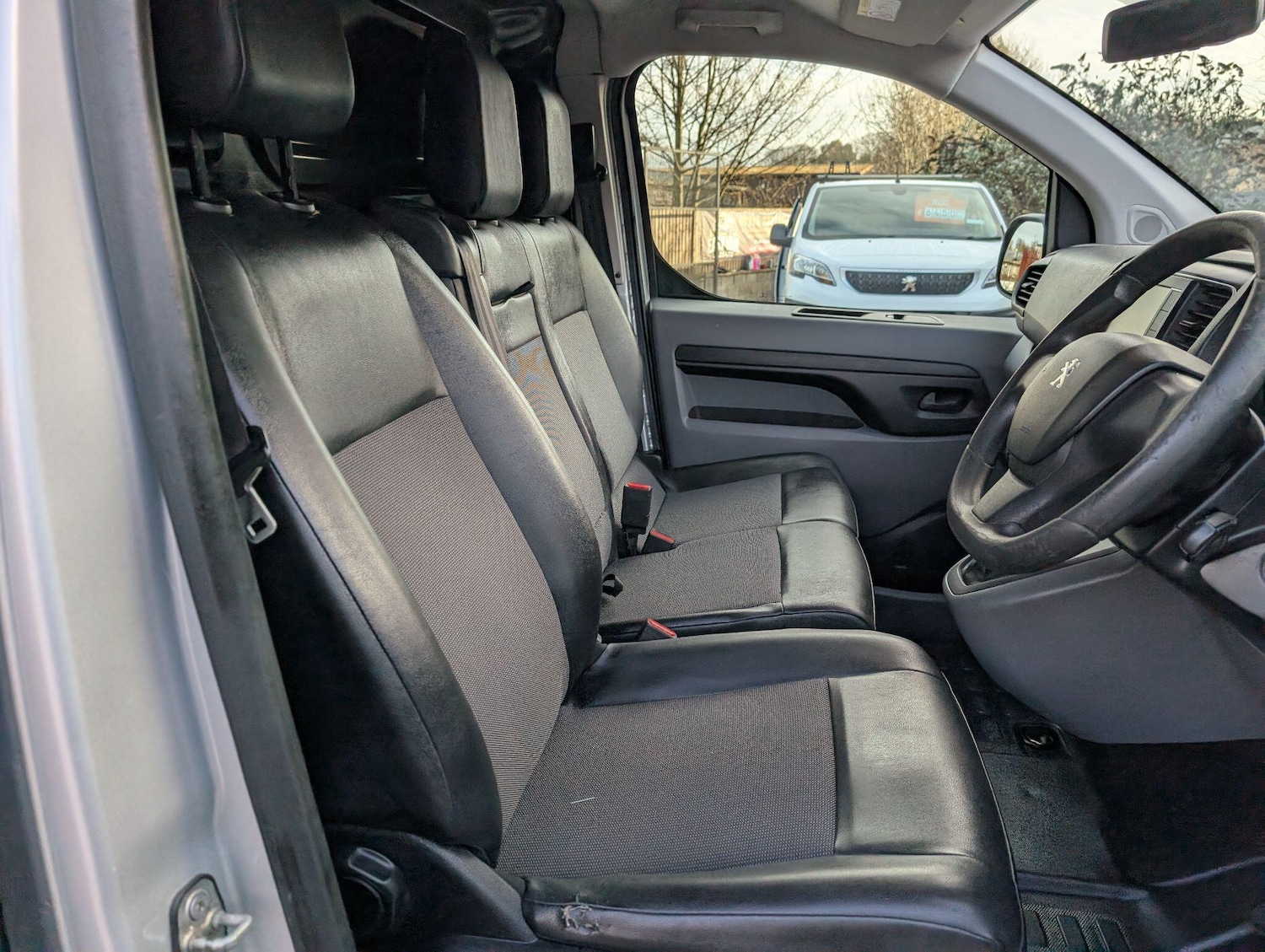 Used Peugeot Expert 2019 for sale - 76964812: Photo 32