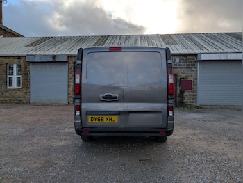 Used Vauxhall Vivaro 2018 for sale - 76399310: Photo