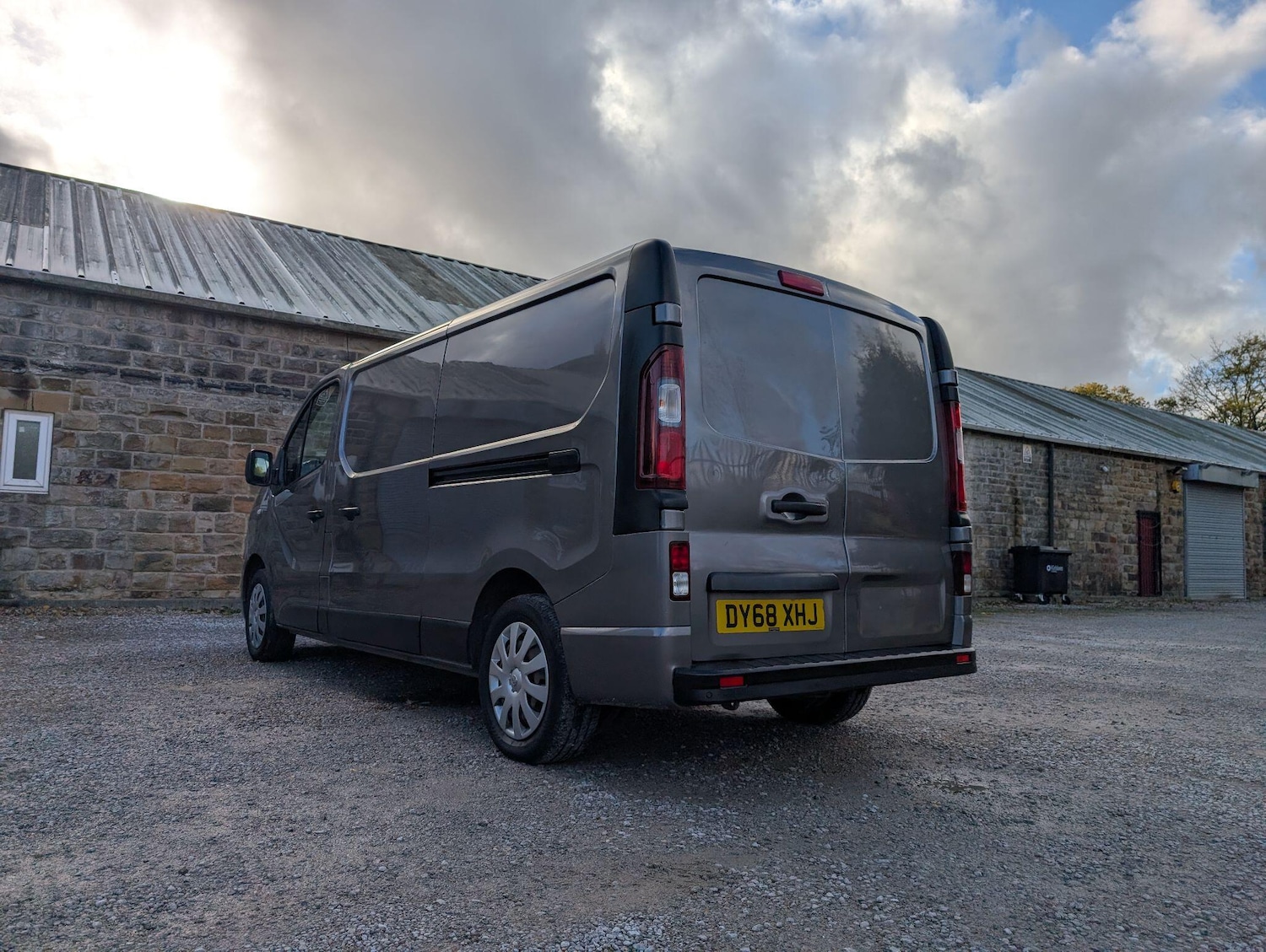 Used Vauxhall Vivaro 2018 for sale - 76399310: Photo 5