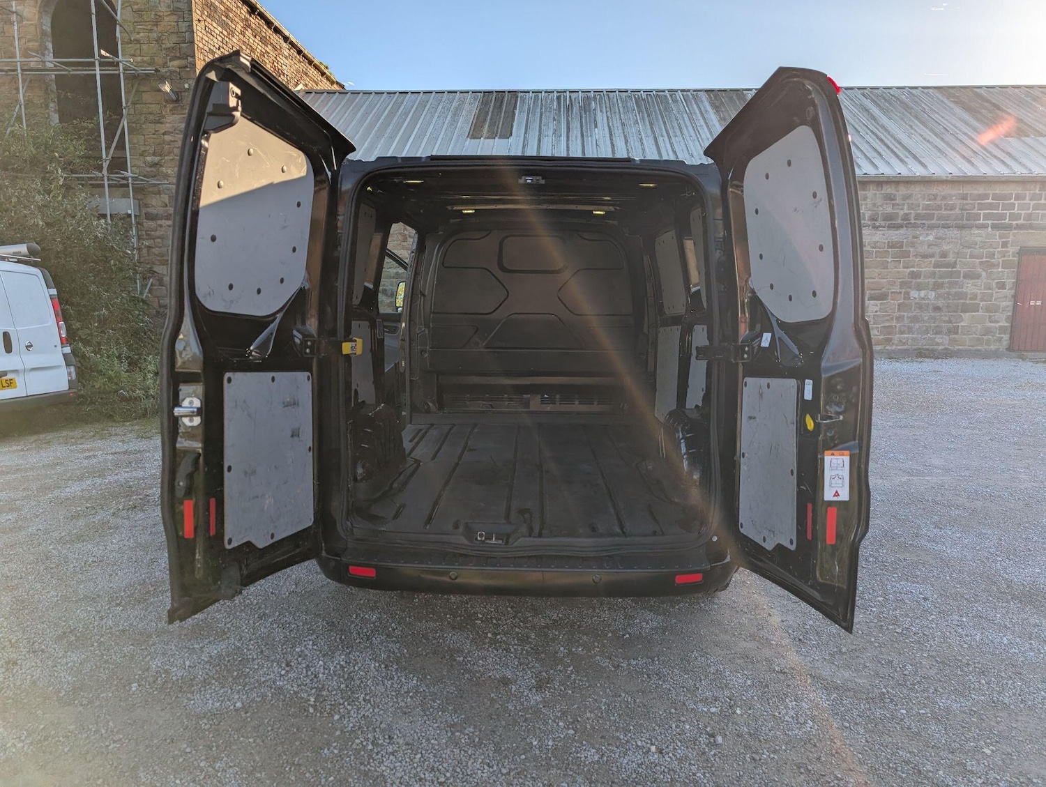 Used Ford Transit Custom 2017 for sale - 77192046: Photo 18