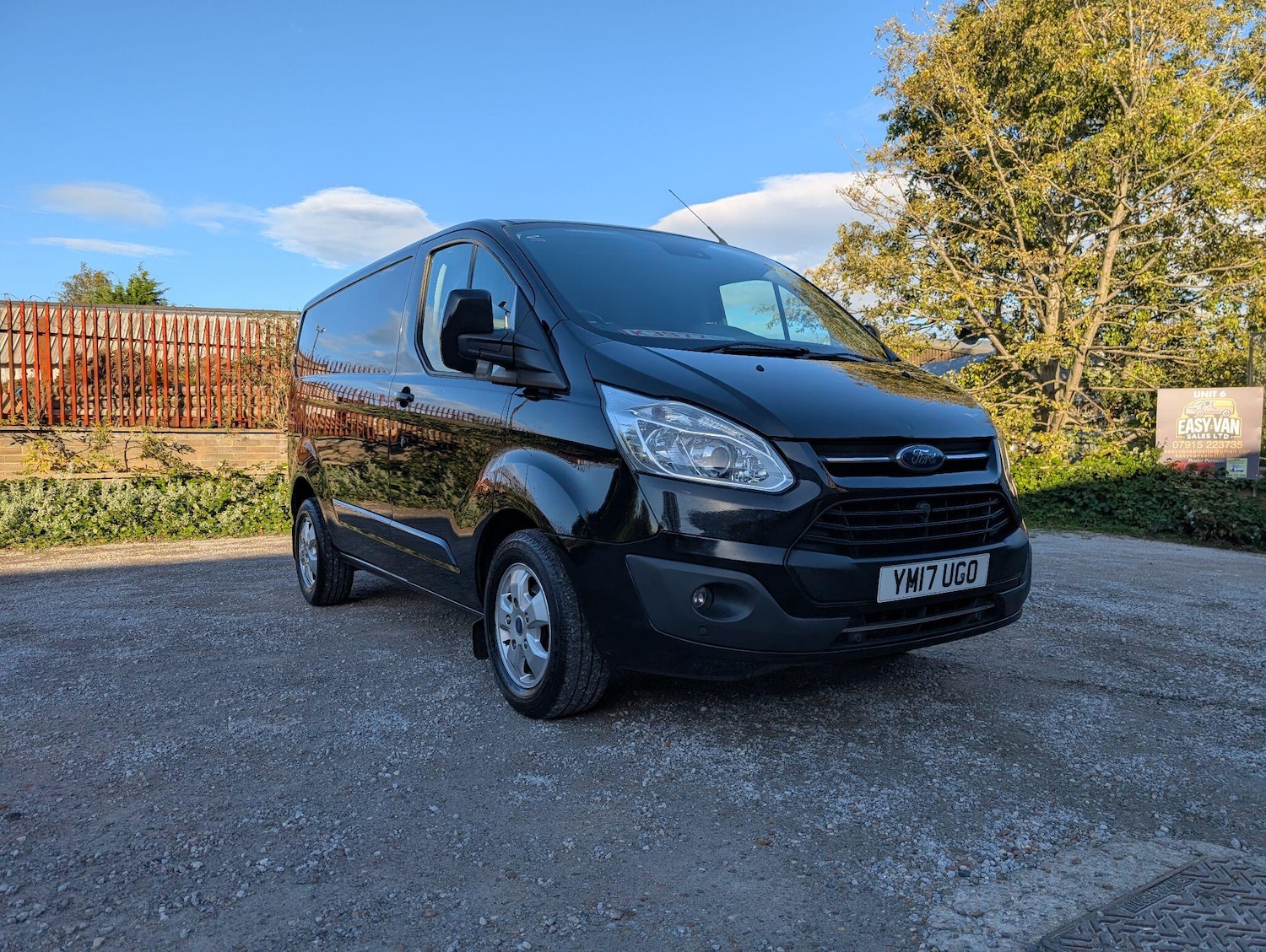 Used Ford Transit Custom 2017 for sale - 77192046: Photo 2