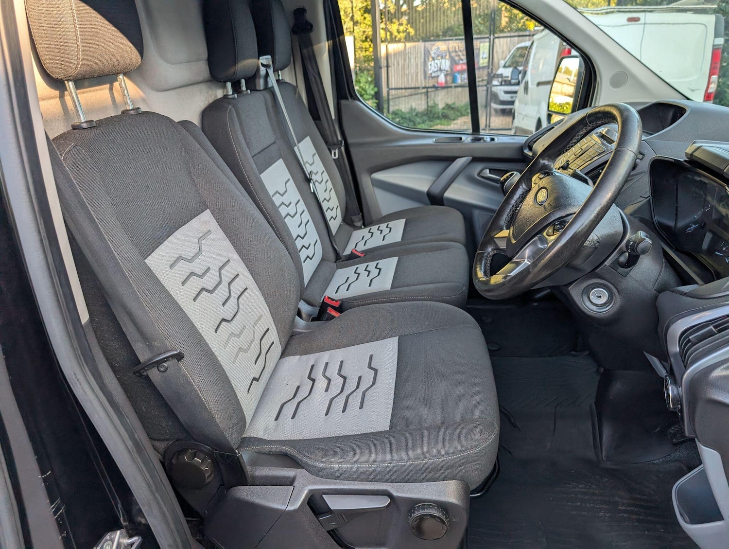 Used Ford Transit Custom 2017 for sale - 77192046: Photo 30