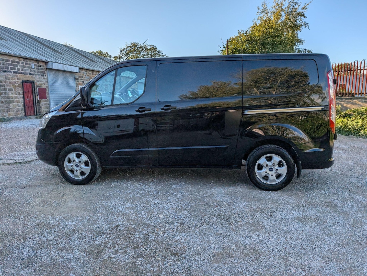 Used Ford Transit Custom 2017 for sale - 77192046: Photo 42