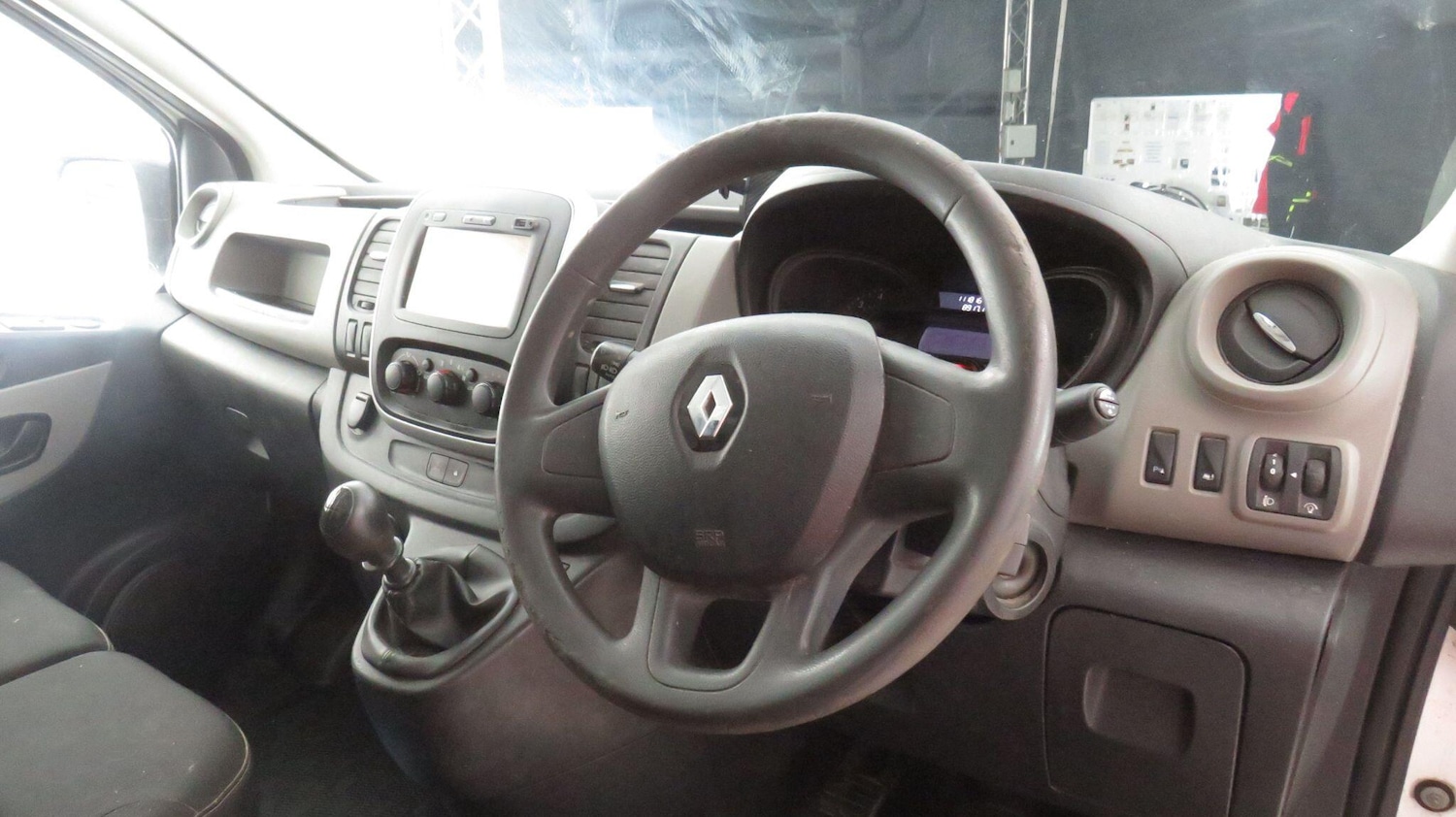 Used Renault Trafic 2017 for sale - 77793994: Photo 15