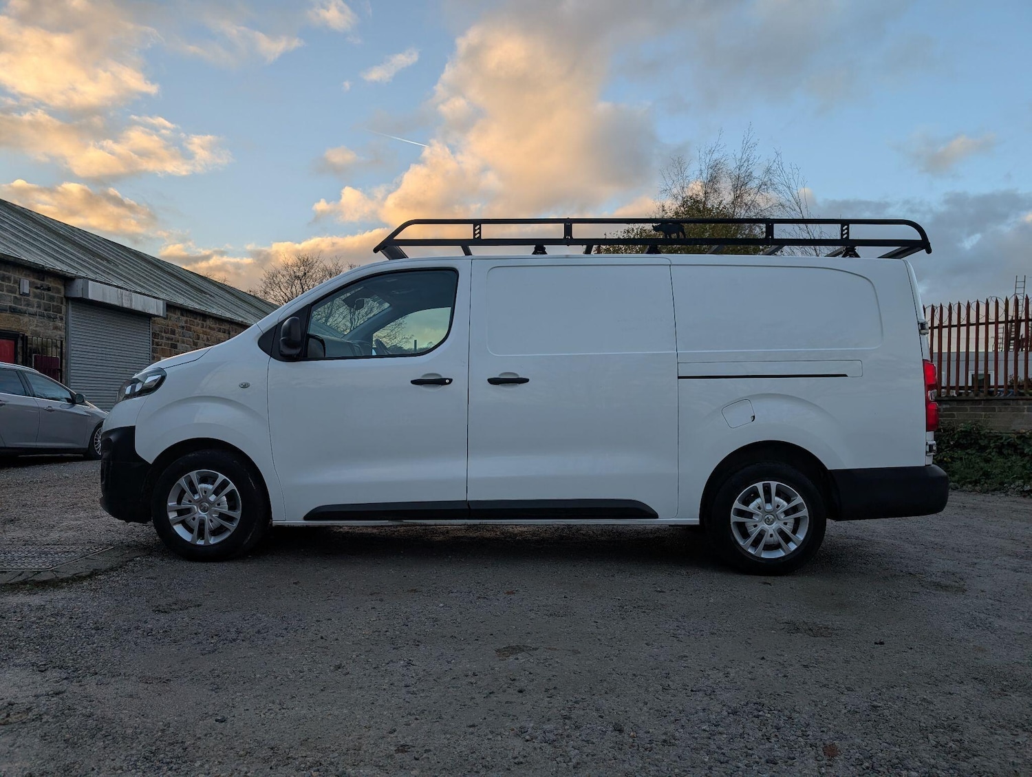 Used Vauxhall Vivaro 2020 for sale - 76701029: Photo 3
